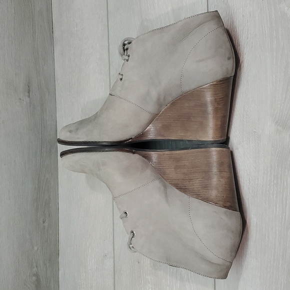 Cole Haan Womens Ankle Leather Wedge Heels Lace Up Boots shoes sz 11B - Picture 6 of 11